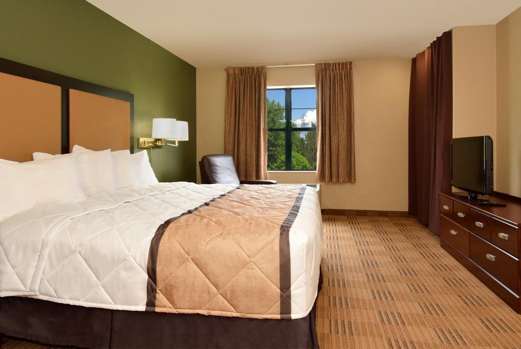 Mainstay Suites Chicago Hillside Buitenkant foto