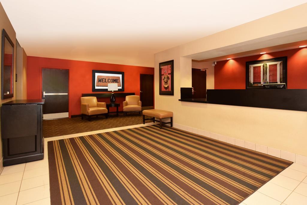 Mainstay Suites Chicago Hillside Buitenkant foto