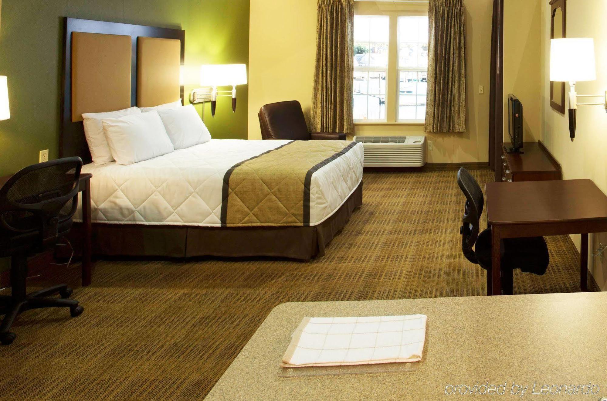 Mainstay Suites Chicago Hillside Buitenkant foto