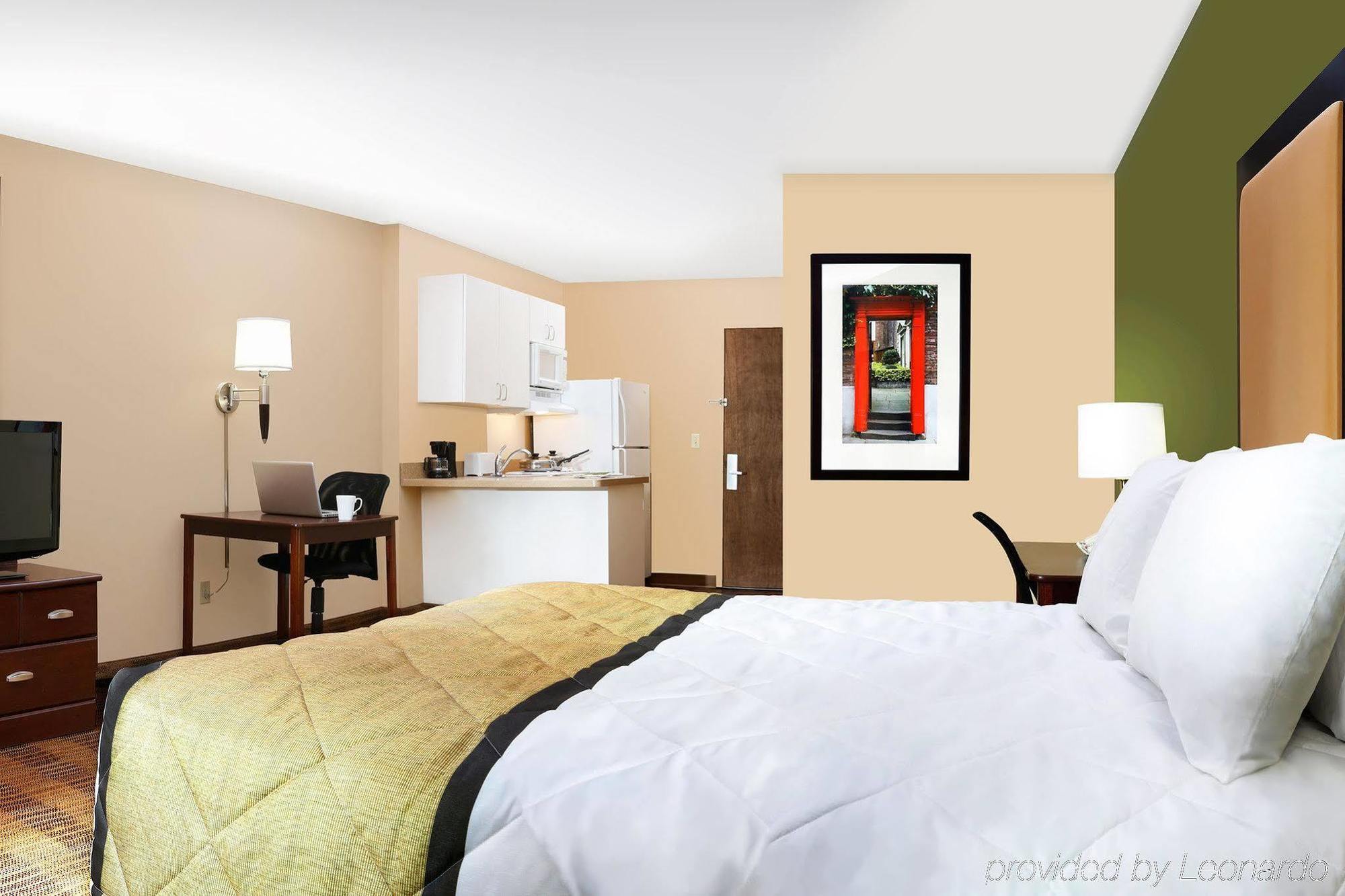 Mainstay Suites Chicago Hillside Buitenkant foto